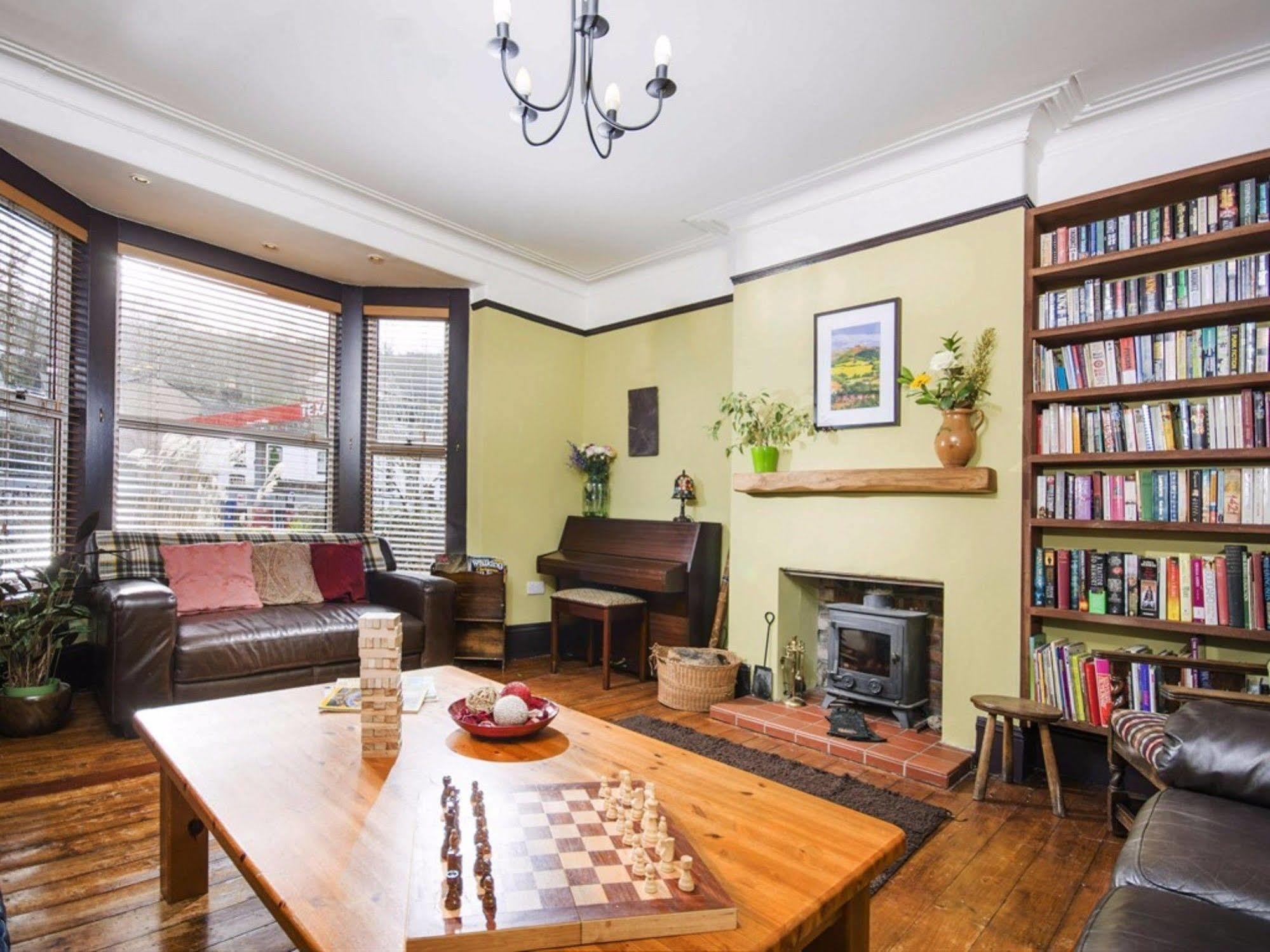 Llangollen Hostel Guest Rooms - No Dormitories - Self Catering Luaran gambar