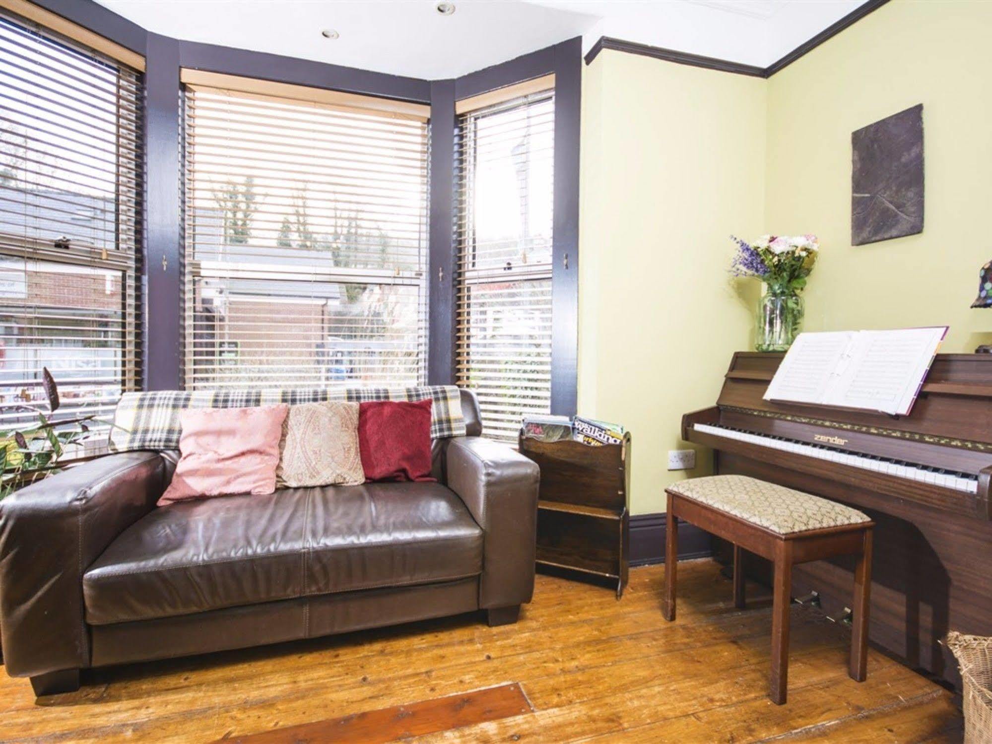 Llangollen Hostel Guest Rooms - No Dormitories - Self Catering Luaran gambar